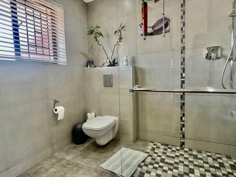 3 Bedroom Property for Sale in Fraaiuitsig Western Cape